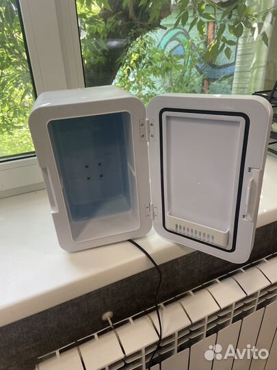 Минихолодильник для косметики