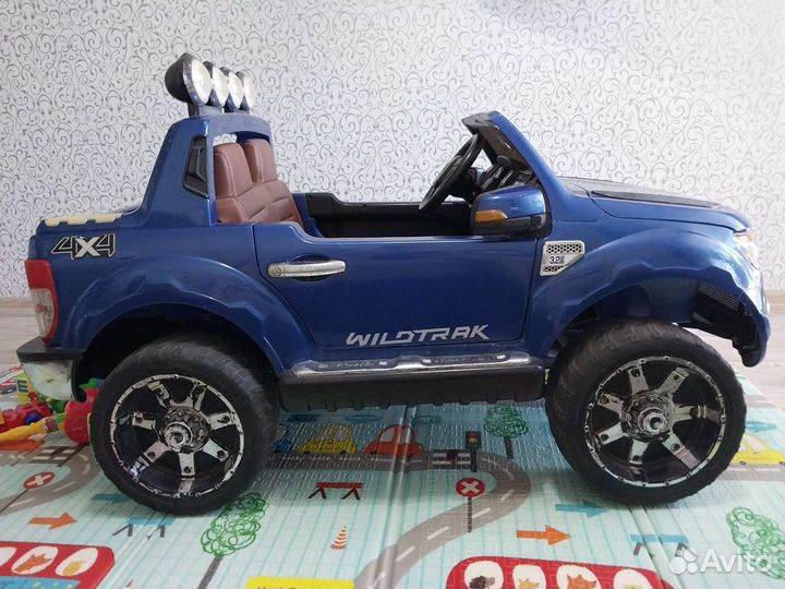 Детский электромобиль бу