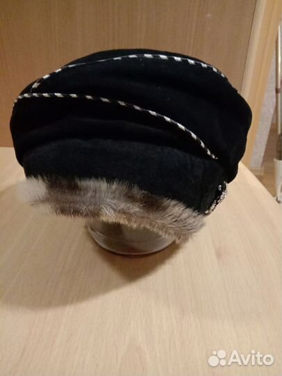 Женская шапка