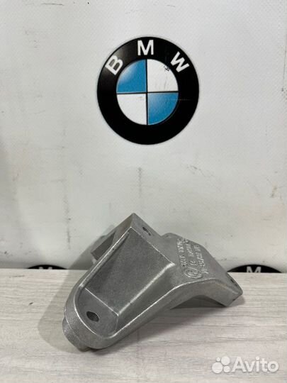 Крепление рулевой рейки Bmw X5 Xdrive35I E70