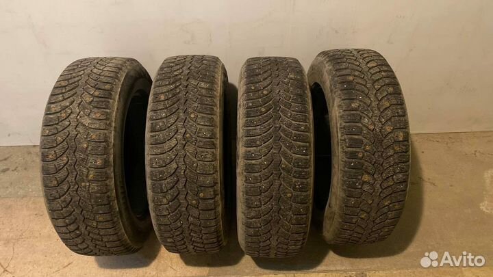 Bridgestone Blizzak Spike-01 225/65 R17