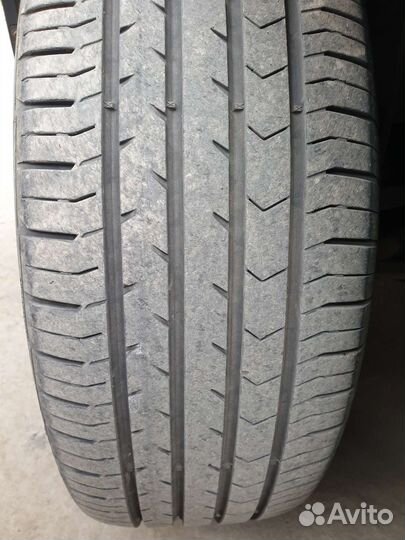 Continental ContiPremiumContact 5 215/55 R17