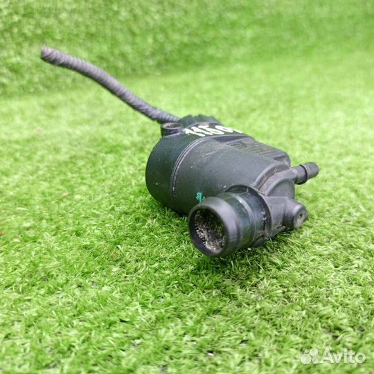 Насос (моторчик) омывателя стекла переднего Kia