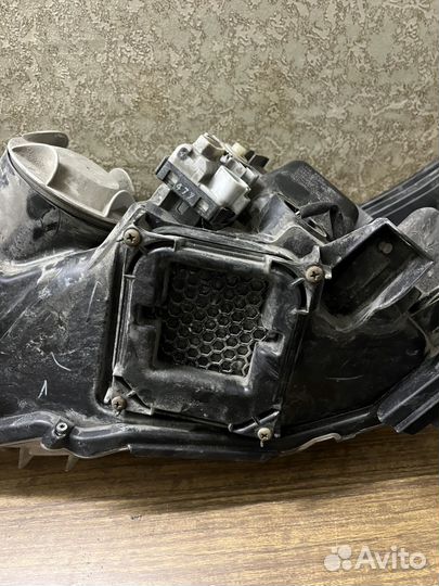 LED Фара правая toyota highlander 3