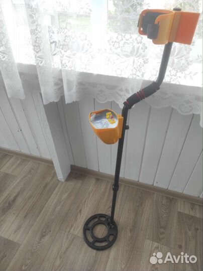 Продам новый металлоискатель