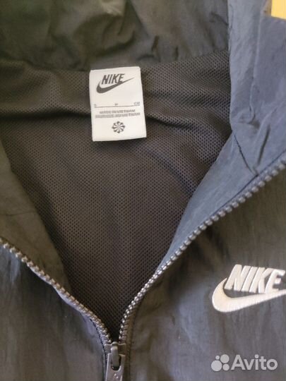 Ветровка женская Nike Sportswear Essential Windrun