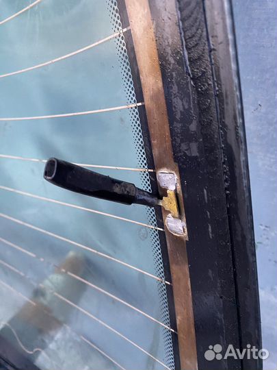 Стекло крышки богажника калина универсал-1