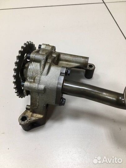 Насос масляный Skoda Octavia