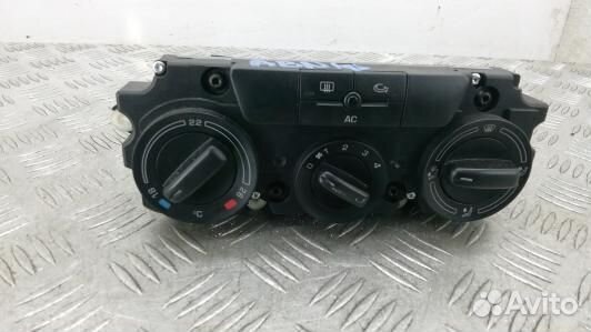 Блок управления печки и климат-контроля skoda octa