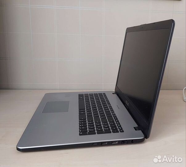Ноутбук asus VivoBook Pro 17 x705M