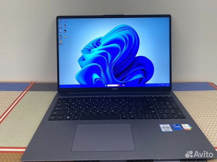 Huawei Mate Book d16