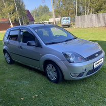 Ford Fiesta 1.4 AMT, 2004, 268 000 км, с пробегом, цена 370 000 руб.