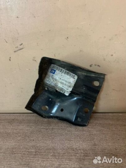 Кронштейн крепления крыла opel astra H