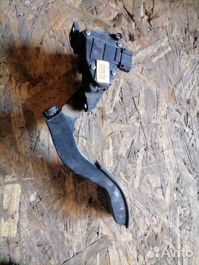 Педаль газа Volkswagen Passat B5+