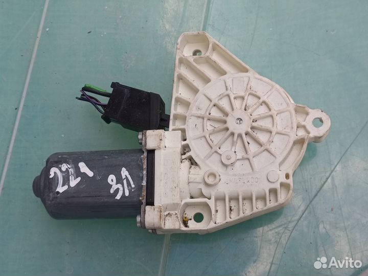 Mercedes Benz W221 Моторчик стеклоподъемника задни