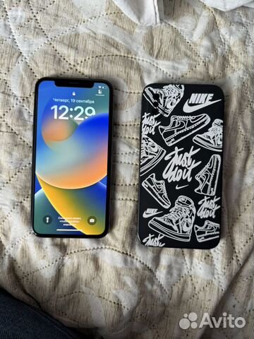 iPhone X, 64 ГБ