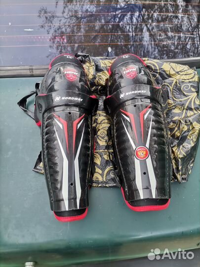 Хоккейные наколенники 12