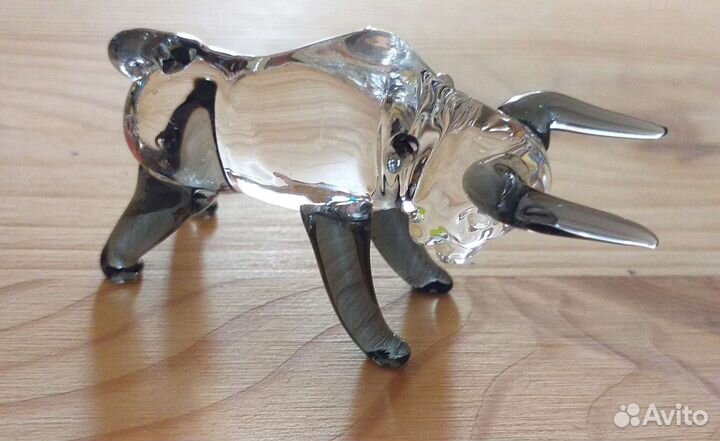 Стеклянная фигурка Бычок