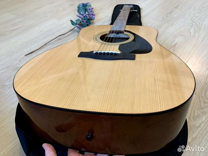 Гитара Yamaha F-310 акустика