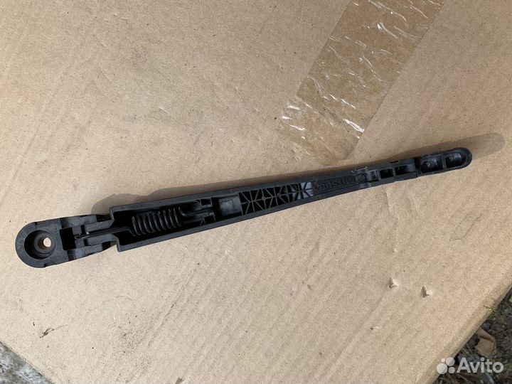 Mitsubishi outlander 3 поводок дворника зад