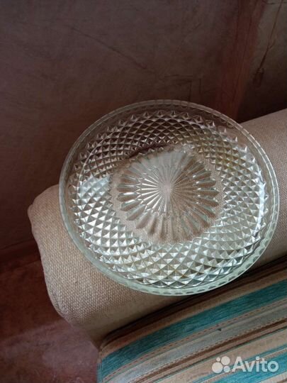 Тарелка хрустальная