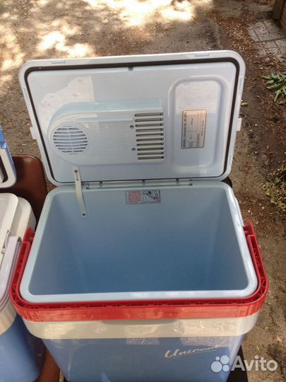 Холодильник авто) термоконтейнеры