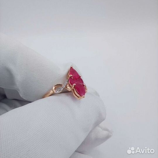 Золотое кольцо, рубины, бриллианты