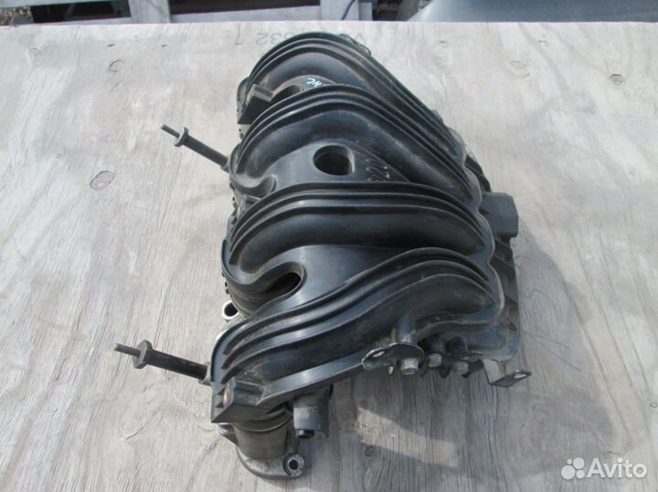 Киа Каренс Коллектор впускной