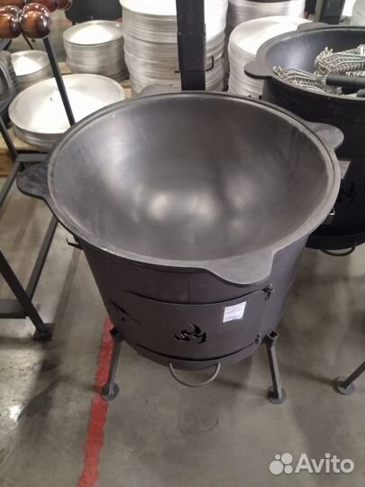 Казан чугунный с печкой