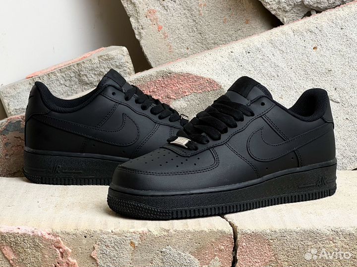 Nike Air Force 1 Black Low