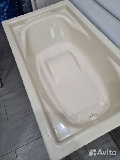 Пеленальный столик с ванночкой