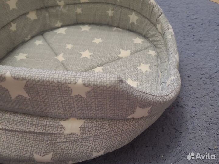 Лежанка для собак и кошек