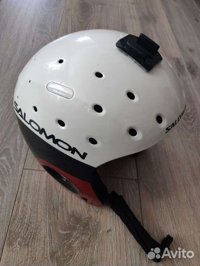 Горнолыжный шлем