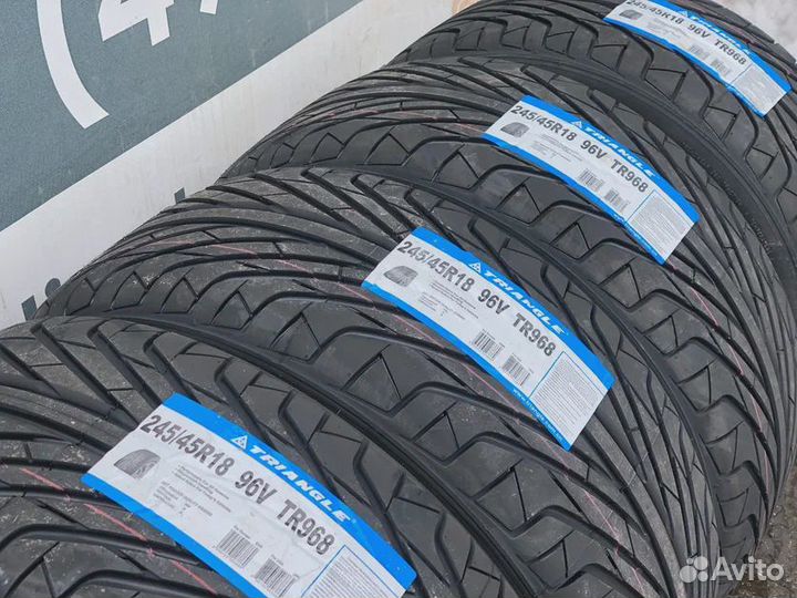 Triangle TR968 245/45 R18