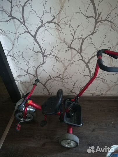 Детский велосипед с ручкой