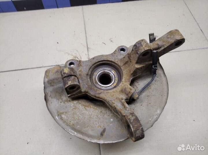 Кулак поворотный передний левый 4007 2008-2013