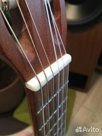 Гитара-укулеле Yamaha Guitalele GL1