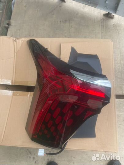 Фара задняя левая Hongqi E-HS9