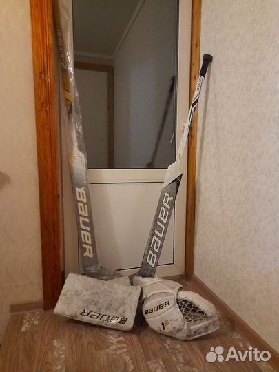 Вратарские клюшки, ловушка и блин