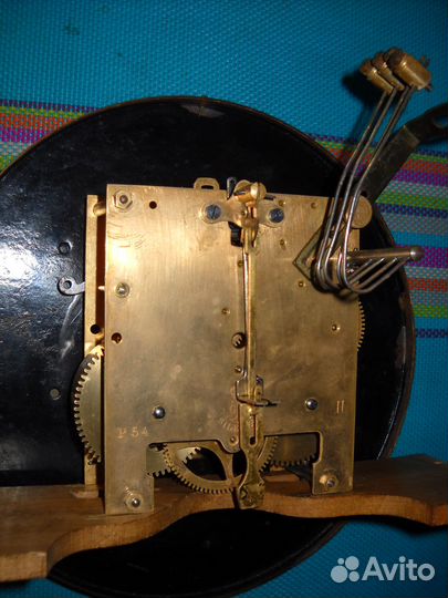 Часы настенные старинные