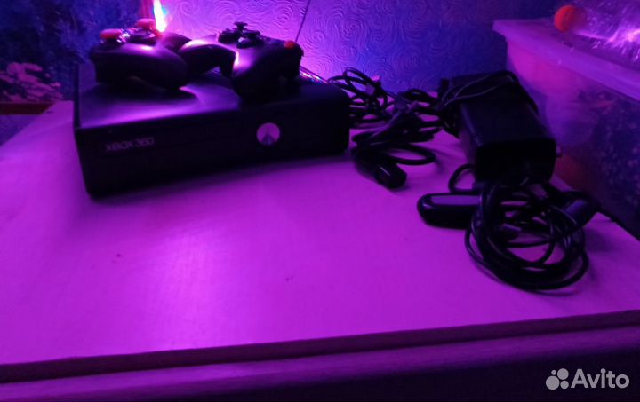 Xbox 360 Slim freeboot прошитый