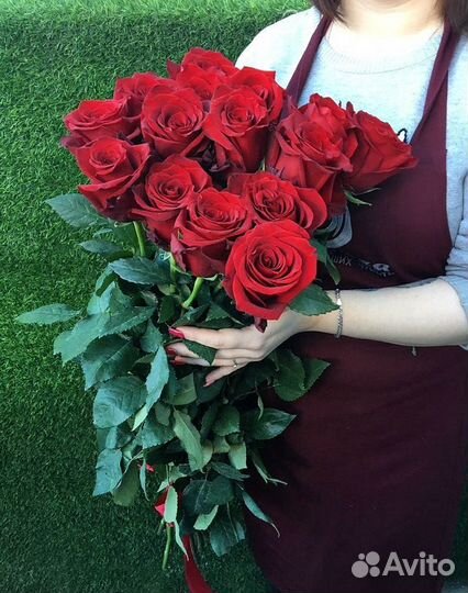 15 роз 90 см (Эквадор). Доставка