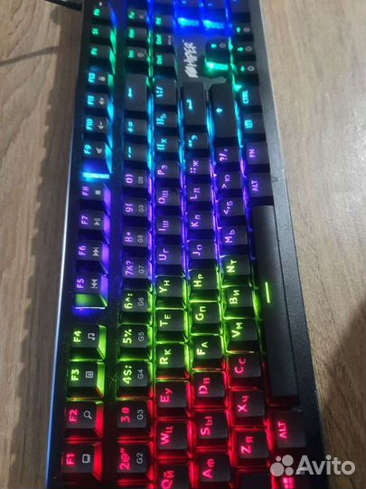 Игровая клавиатура с подсветкой