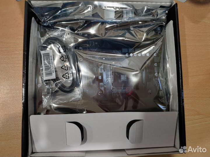 Gigabyte B550M DS3H новая