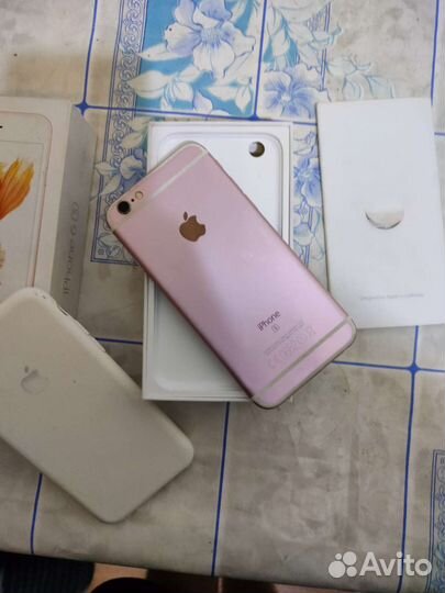 Телефон iPhone 6s