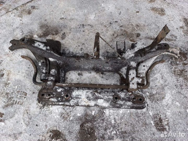 Подрамник Пежо Партнер