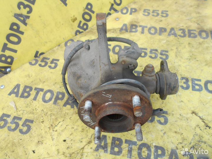 Кулак поворотный передний правый Ford Mondeo I 199