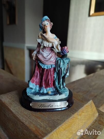 Статуэтка huda italia