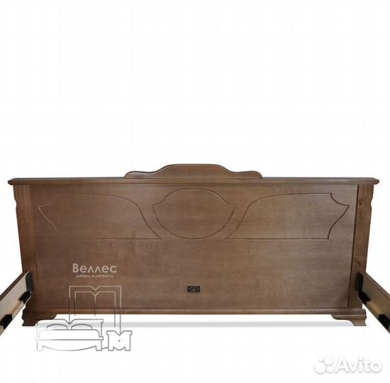 Односпальная кровать из массива