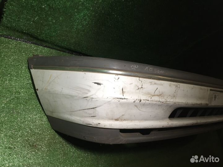 Бампер передний Ford Laser BG Белый царапины